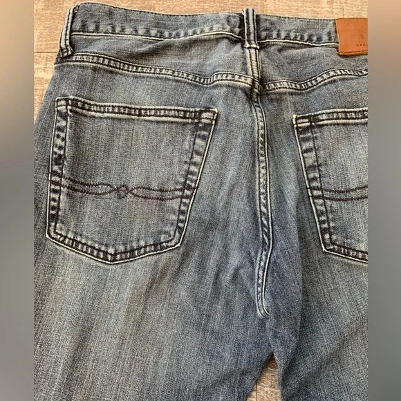 Lucky Brand 221 Original Straight Jeans - Picture 2 of 15